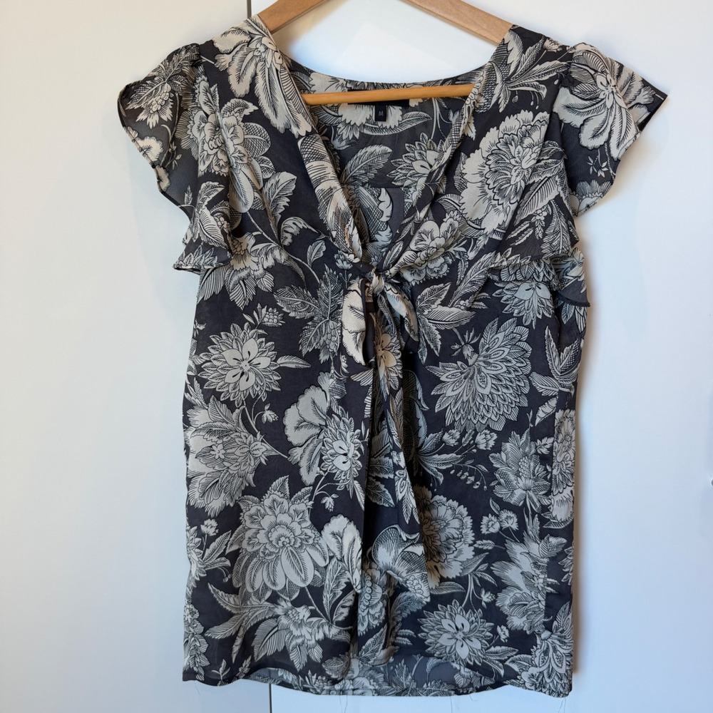 Eclair Tie Neck Flutter Sleeve Floral Blouse Black White Size M Whimsigoth Boho